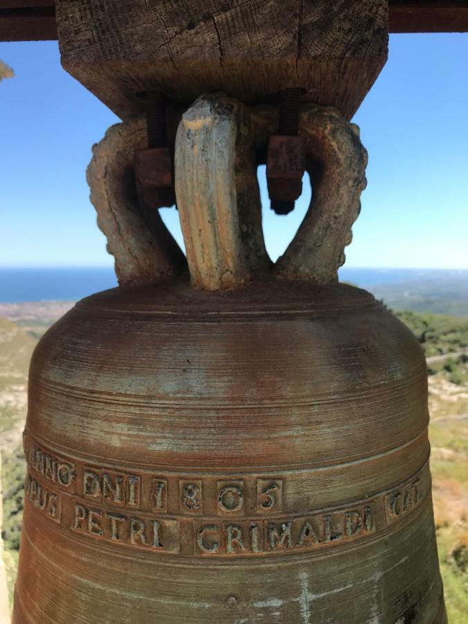 阿沃拉 Eremo Madonna Delle Grazie旅馆 外观 照片